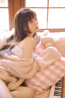 女生的裙子下有什么